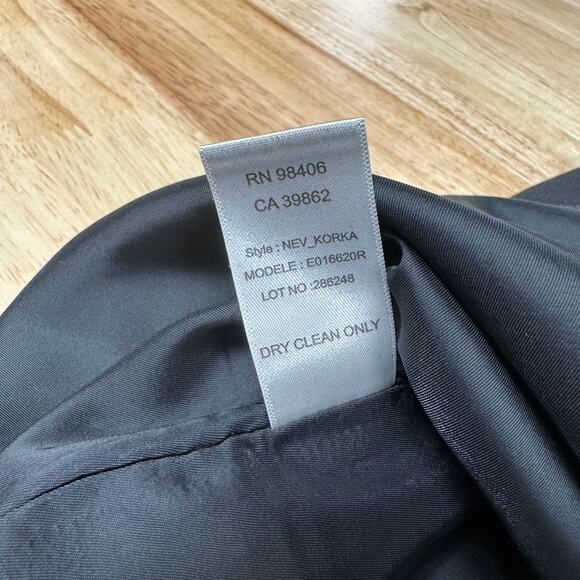 Theory Rev Korka Black Fit & Flare Sleeveless V-neck Crepe Dress Size 4 Piping - Picture 10 of 10